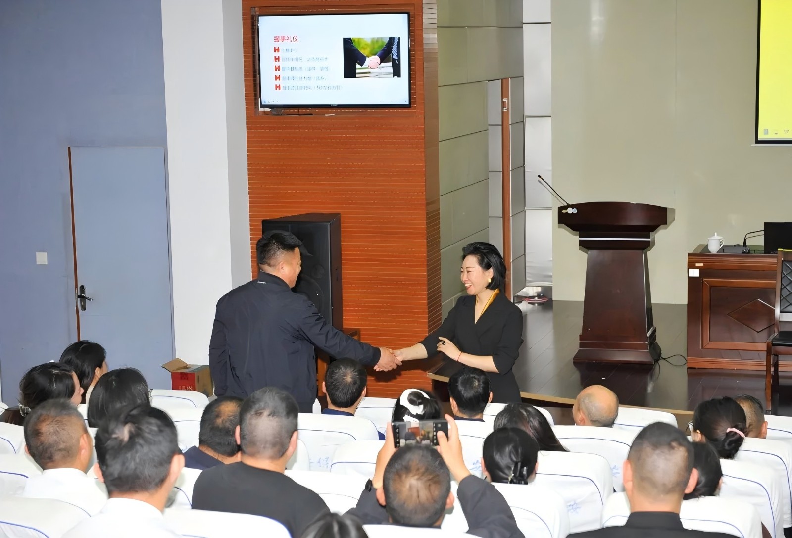 640 (2).jpg 640 (2).jpg